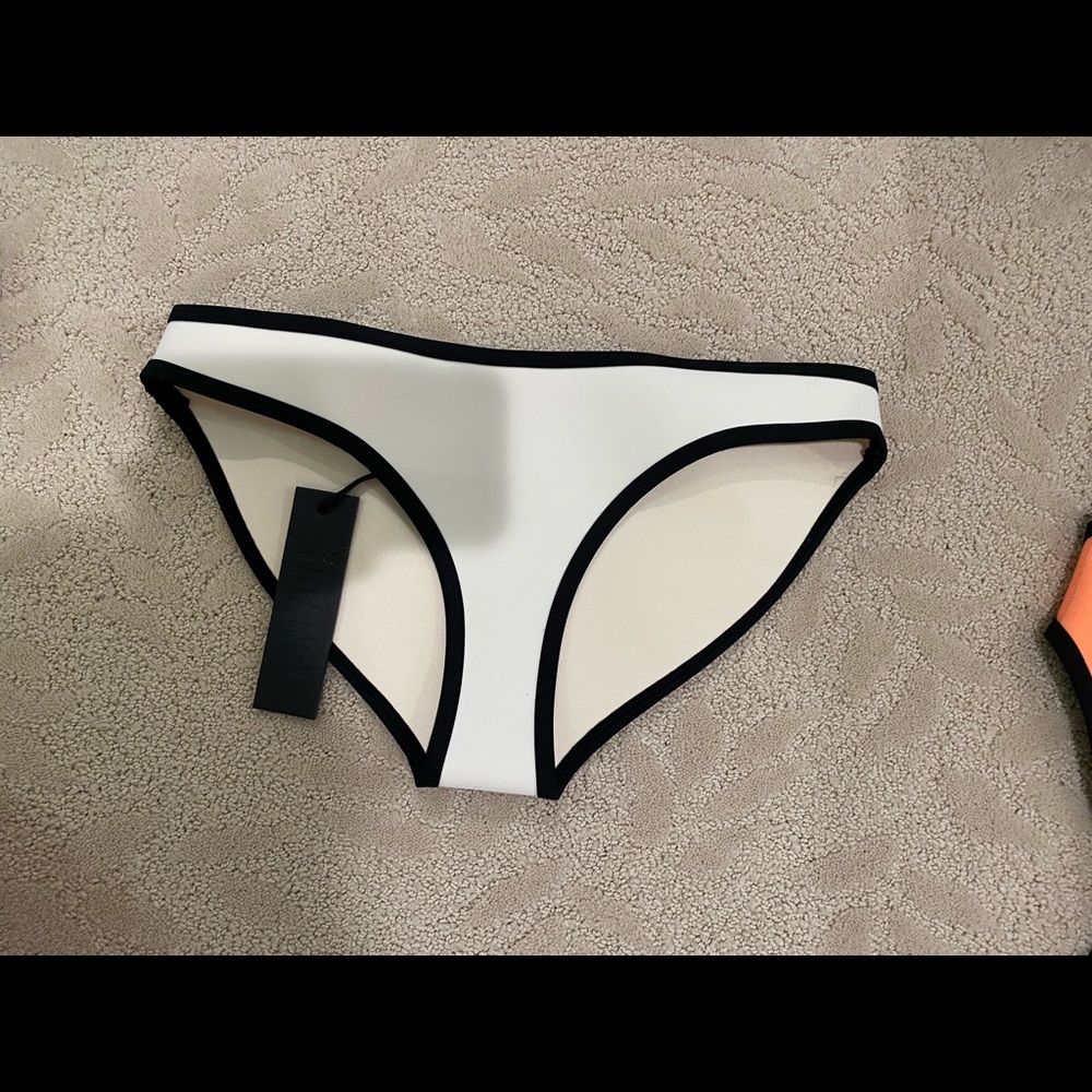 NWT TRIANGL swim bottoms